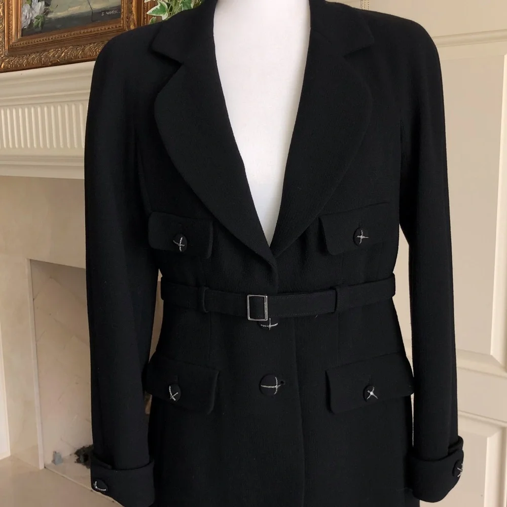 Chanel Classic Black 4 Pocket Boucle Belted Jacket Size 40 - Picture 2 of 15